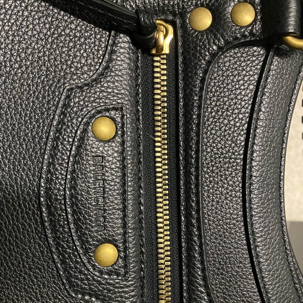 Balenciaga Neo Classic Small Handbag in Black - Picture 7 of 10
